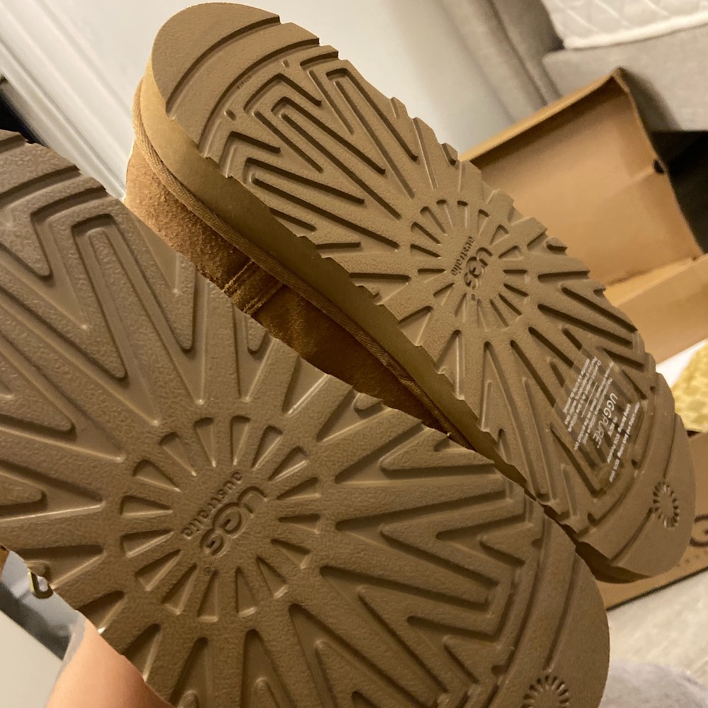 Ugg boots- Laryn - Picture 5 of 5